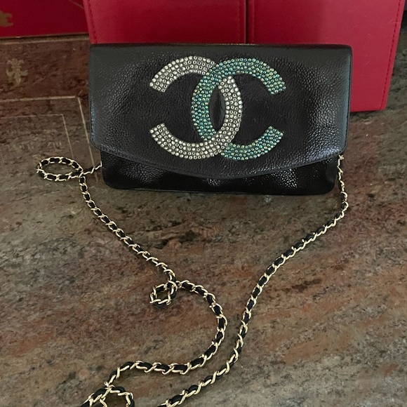❤️TRADED❤️ CHANEL Timeless Clutch WOC Black gloss strassed cc gold hardware - Picture 13 of 15